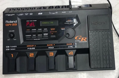 Roland GR-33 Guitar Synthesizer Multi-Effects Processor Unit - Image 1 of 4