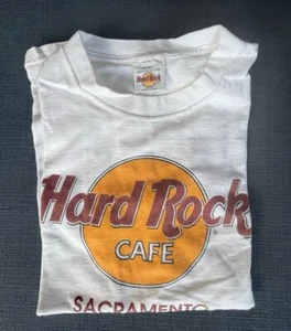 Vintage Hard Rock Cafe T-Shirt klein weiß 90er Jahre einzelner Stich. Sacramento - Bild 1 von 12