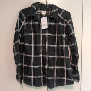 Isabel Maternity by Ingrid Plaid Long Sleeve Button Small Maternity Shirt - Picture 1 of 4