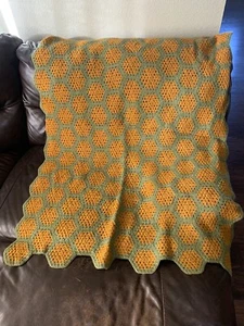 Vintage Handmade Crochet Afghan Blanket Sofa Throw Honeycomb Hexagon ≈ 56x42 - Picture 1 of 5