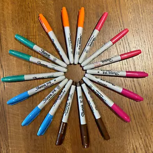 Sharpie Permanent Marker Pens - 3 pack - Various Colours - Picture 1 of 7