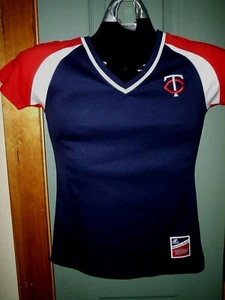 MINNESOTA TWINS SHIRT MAJESTIC JERSEY SIZE SM WOMAN'S NEW UNIQUE! ULTRA RARE! - Picture 1 of 2