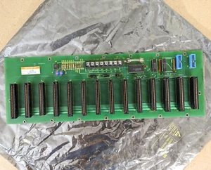 Rack para tarjetas de chasis de 14 ranuras DAVID STANDARD HES HS299053 - Imagen 1 de 7