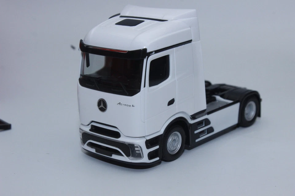 Herpa 319430 MB Actros Procabin SoloZGM Camion Blanc 1 87 NEU H0 OVP