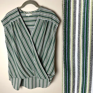 Max Studio Top Size Medium Shirt Blouse Short Cap Sleeves V-Neck Stripes - Picture 1 of 7