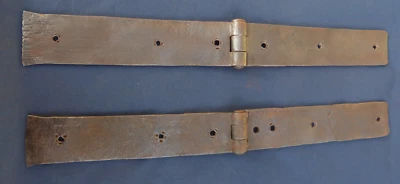 2 pentures charnières massives fer forgé  ancienne Longueur déployé 44 cm - Photo 1/4