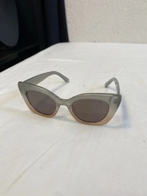 Occhiali da sole VESTOPAZZO donna cat eye grigio sfumato UV400 CAT3 polarizzati - Imagen 1 de 4