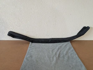 2022 - 2024 RIVIAN R1S FRONT LEFT DRIVER SIDE DOOR WEATHERSTRIP SEAL OEM - Picture 1 of 6