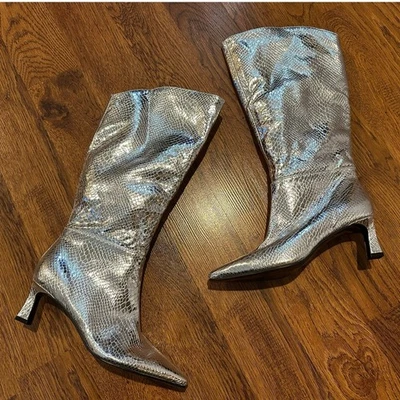 Steve Madden Women's Newlyn Croc Print Kitten Heel Boot Silver Sz 6.5 NWOB - Image 1 of 4