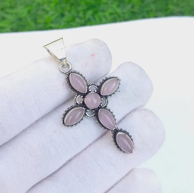 Colgante Cruz Joyería Hecha a Mano Piedras Preciosas Cuarzo Rosa Natural Plata de Ley 925 Foto 1 de 4
