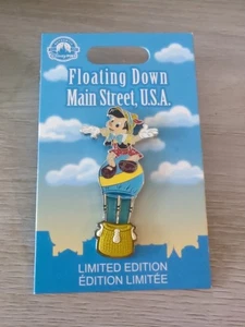 2022 Disney Floating Down Main Street USA Pin - Pinocchio LE 4000 NEW - Picture 1 of 2