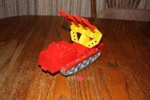 MPC Red Army Tank with Fully-Functional 4-Missile Nike Launcher/Red Missiles - Picture 1 of 12