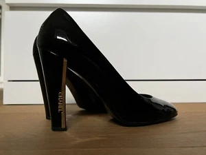 Schwarze Chanel Lackleder Pumps Größe 40 - Bild 1 von 8