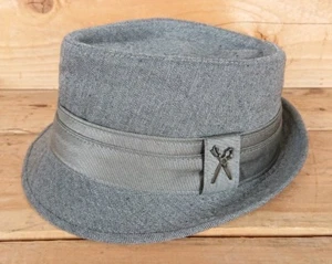 Marc Ecko Fischgrätmuster DIA Fedora Hüte - Small/Medium - Bild 1 von 6