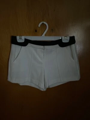 Pantalones cortos para mujer XOXO blanco y negro talla 1/2 juniors Foto 1 de 4