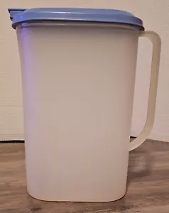 Tupperware #2009-2, 2 Qt Modular Refrigerator Pitcher w/ Light Blue Lid - Picture 1 of 11