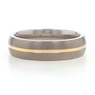 NUEVO Alianza de Boda para Hombre - Titanio y 18k Anillo Ajuste Cómodo 8 Mon Cheri Oro Rayas Foto 1 de 4