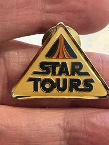Star Tours 1986 Lucasfilm Ltd & Vintage Lapel Pin Star Wars Disney 1986 - Foto 1 di 2