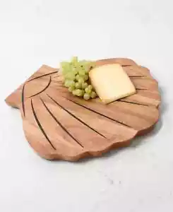 The Cellar Coastal Shell 13" Acacia wood Cheeseboard, NEW - Picture 1 of 3