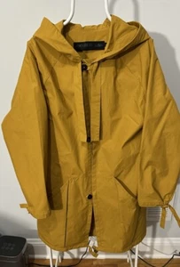 CHAQUETA PHOEBE INGLESA CON CAPUCHA BOTÓN OCRE Talla L Perfecta - Imagen 1 de 5