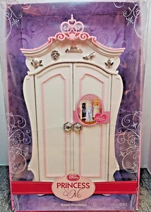 Disney PRINCESS & ME Royal Wardrobe Trunk New NOS 2010 Doll Furniture Accessory - Picture 1 of 15