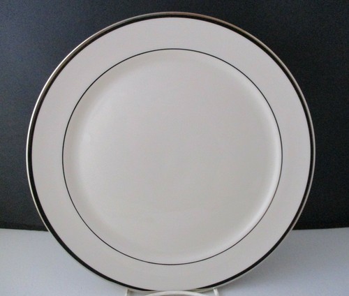 OFF WHITE PICKARD BRACELET (Off white) PLATINUM DINNER PLATE 10 7 8" 0512I