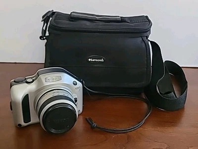 Nikon Pronea S Camera Silver With IX-Nikkor Lense And Camera Bag - Image 1 of 4