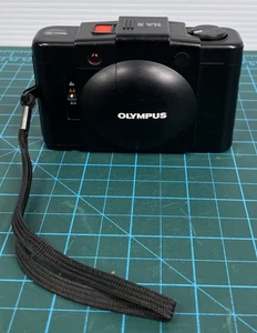 Vintage Olympus XA2 Camera 35mm Film Point Shoot Made in Japan Compact Tested - Picture 1 of 11