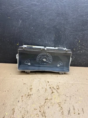 1998 年至 2002 年林肯镇汽车测速表集群 t9133 DG — 第 1/4 张图片