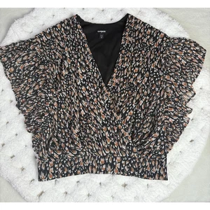 Top corto Express para mujer pequeño S multicolor abstracto cuello en V manga corta volantes - Imagen 1 de 11