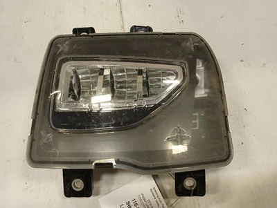 Driver Left Fog Light from 2018 Chevrolet Silverado 1500 12202496 - Image 1 of 4