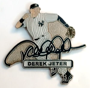 New York Yankees Pin NYY Derek Jeter Pin Action Player Signature MLB Yankees Pin - Picture 1 of 3
