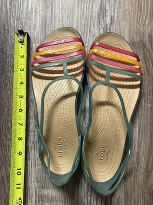 Sandalia Crocs Isabella Huarache con tiras para mujer talla 9 Foto 1 de 4
