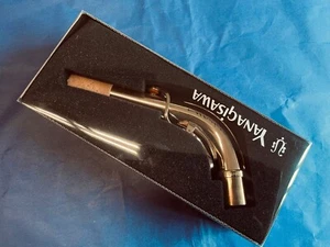 New YANAGISAWA Alto Saxophone Neck in BRASS - UNDERSLUNG - AW10 - Picture 1 of 4