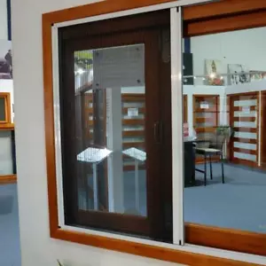 FLY SCREEN PLEATED, FOR WINDOWS AND DOORS VARIOUS SIZES - WHITE - Picture 1 of 9