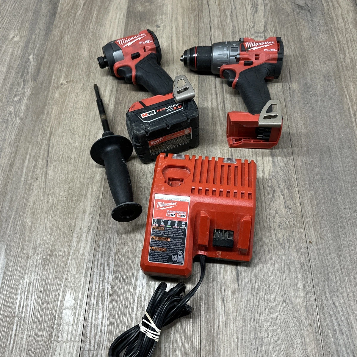 Kit Combinado Sin Escobillas Inalámbrico Milwaukee M18 FUEL 18v Lithium Ion Brushless Cordless Combo Kit With 2 1 2 In Impact Wrenches W Friction Ring 9 Tool 3697 27 2967 20 2962 20 326686200