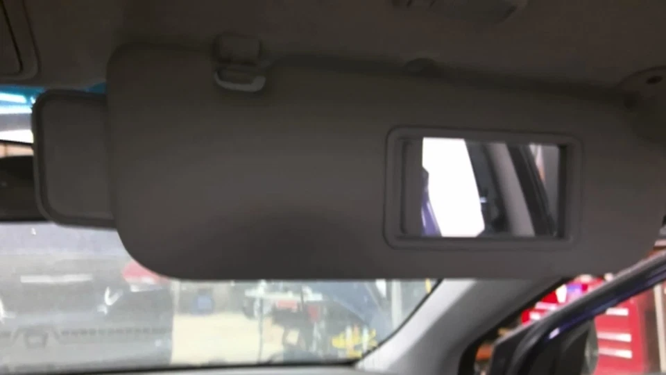 Passenger Sun Visor Coupe Roof Illuminated Fits 11-13 ELANTRA 681608 - Imagem 1 de 1