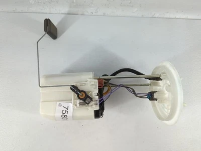 2010 - 2012 年福特 Escape 电气燃料泵总成 FHK3G — 第 1/4 张图片