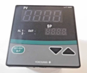 YOKOGAWA TEMPERATURE CONTROLLER UT155-RN/AL - Picture 1 of 6