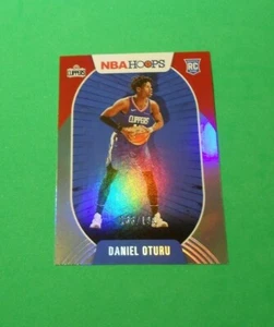 2020-21 NBA Hoops Daniel Oturu RC Silver Holo /199 Los Angeles Clippers - Imagen 1 de 3