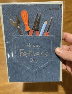 Papyrus Happy Father’s Day Greeting Card Dad Lots Of Tools In Pocket Daddy NWT - Picture 1 of 3