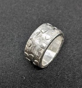 10 mm breiter Bandring mit Struktur, Herrenring massiv Silber 925, Flamere - Bild 1 von 5