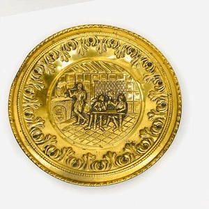 Plato de pared de latón en relieve de colección hecho en Inglaterra escena de pub de taberna - Imagen 1 de 10