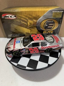 Kevin Harvick ELITE #29 GM Goodwrench Quicksilver 2005 1/24 Nascar Diecast - Picture 1 of 13
