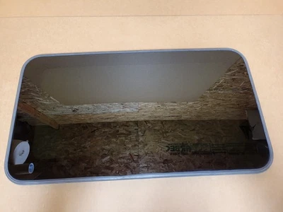 2000-2006 Chevrolet Suburban Tahoe GMC Yukon GM SUV Sunroof Glass Panel OEM - Image 1 of 4