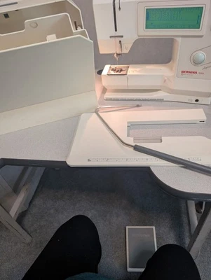 Bernina 1530 Inspiration sewing machine Great Condition  - Image 1 of 4