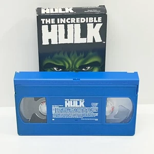🔥RARE Blue VHS🔥The Incredible Hulk+ Bonus Episode-(VHS, 2003) - Foto 1 di 23
