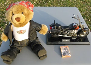 Harley Davidson Konvolut Telefon Motorrad, Teddybär, Spielkarten - Bild 1 von 11