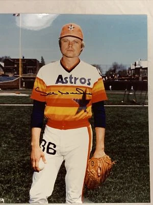 Foto 8x10 firmada autografiada por Joe Niekro de los Astros de Houston Foto 1 de 3