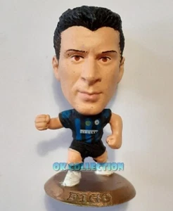 FUSSBALLSPIELER MICROSTARS: LUIS FIGO INTER Basis goldfarben (corinthian 2006) mc5138 - Bild 1 von 2